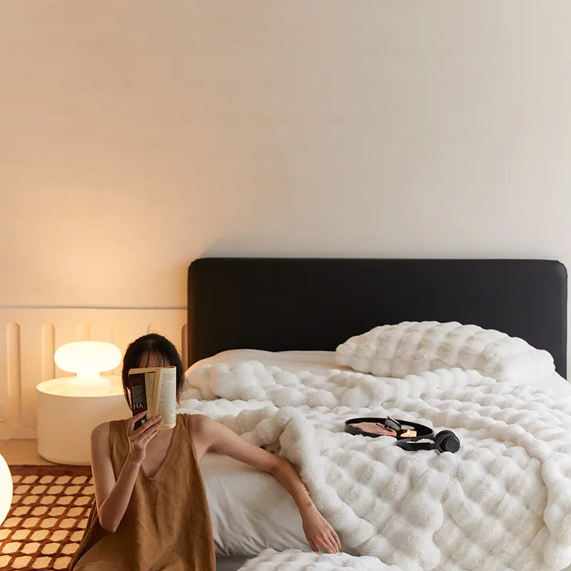 ArtZ® Rabbit Faux-Fur Nordic Blanket Throw Rabbit Faux-Fur Blanket Throw