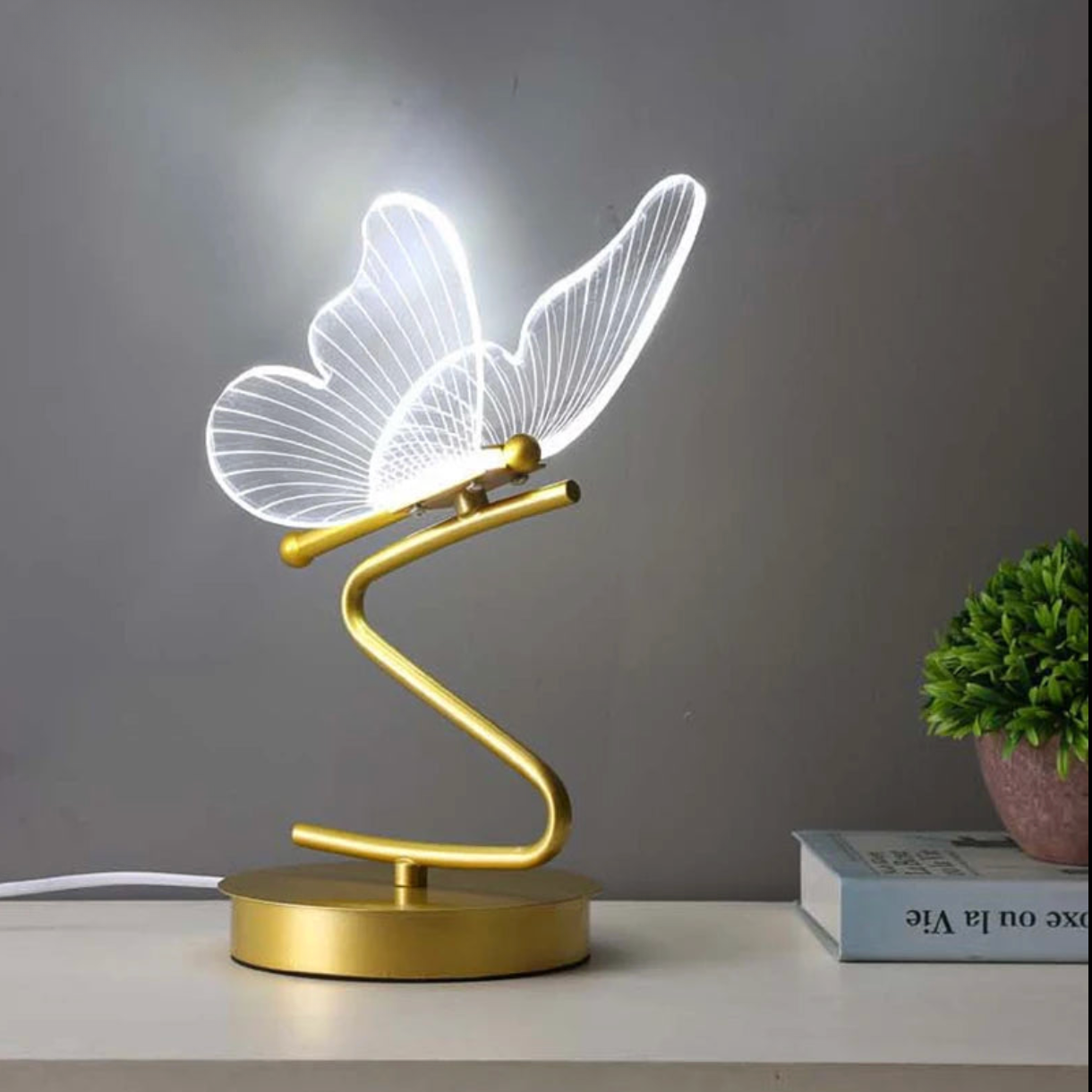 ArtZ® Nordic Butterfly LED Table Lamp Butterfly LED Lamp