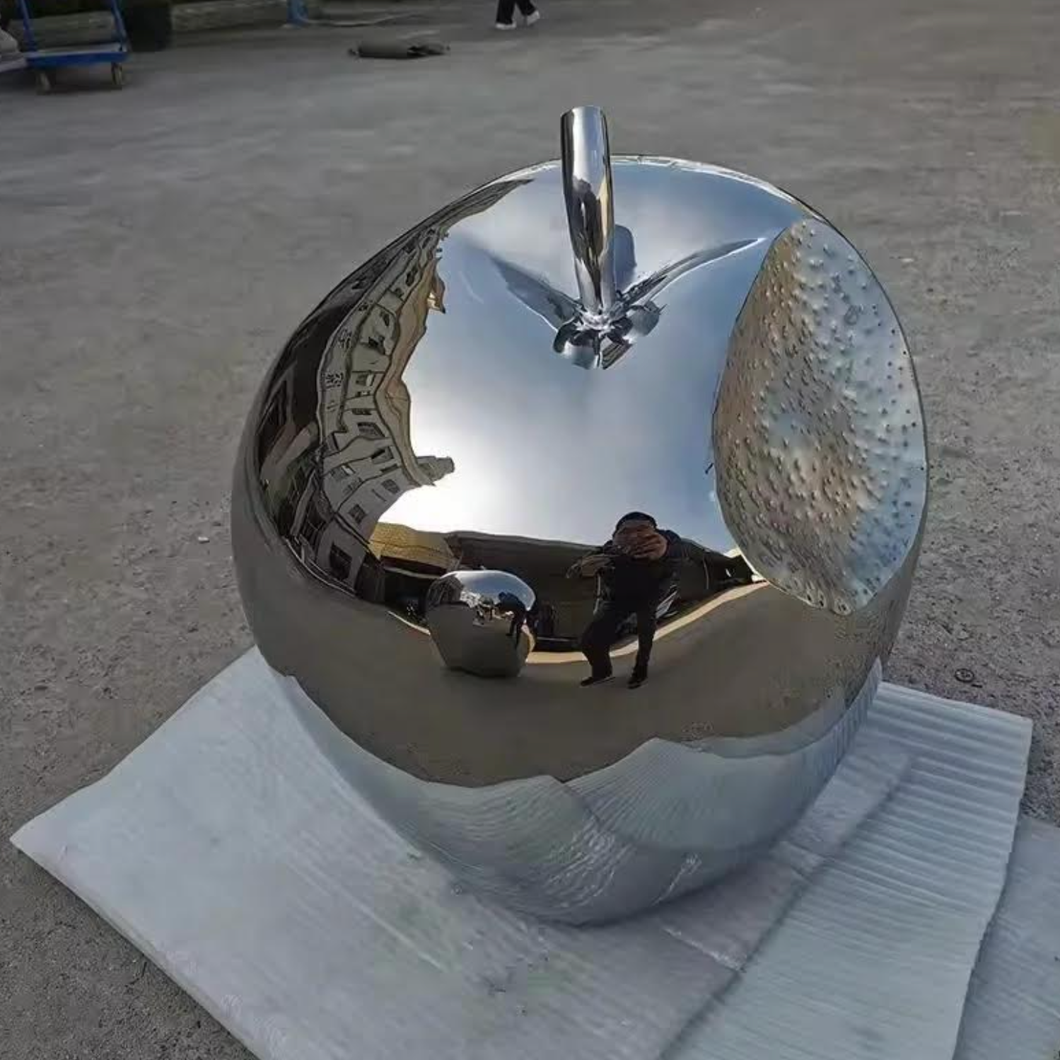 ArtZ® Silver Core Stainless Steel Apple Sculpture Apple Sculpture Small; Height 13 inch (33 cm)