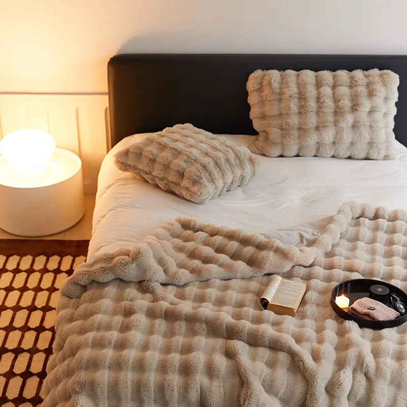 ArtZ® Rabbit Faux-Fur Nordic Blanket Throw – ArtZMiami