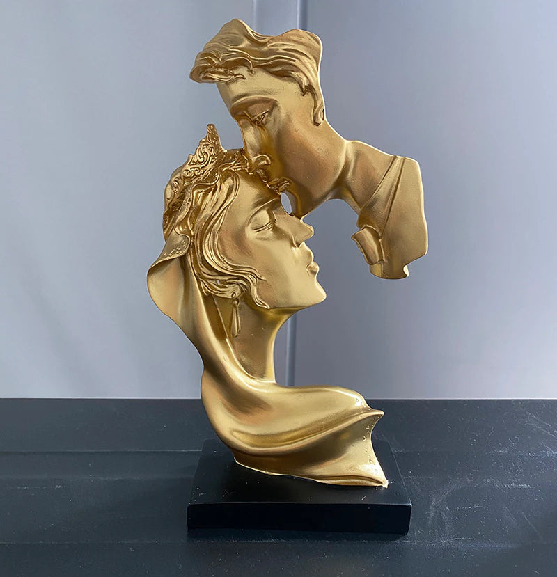 ArtZ® Nordic Kissing Lovers Sculpture